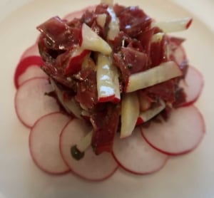 Mostbröcklitartar mit Radieschen