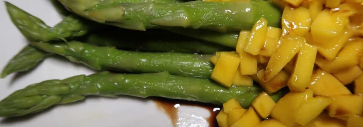 Spargel Mango Salat