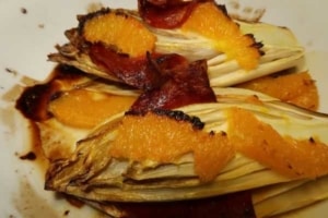 Chicorée mit Chorizo und Orangenfilets
