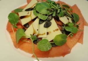 Wassermelone Gruyere Salat