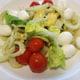 Bunter Salat mit Tomaten Fenchel Mozzarella Mais und Lattich