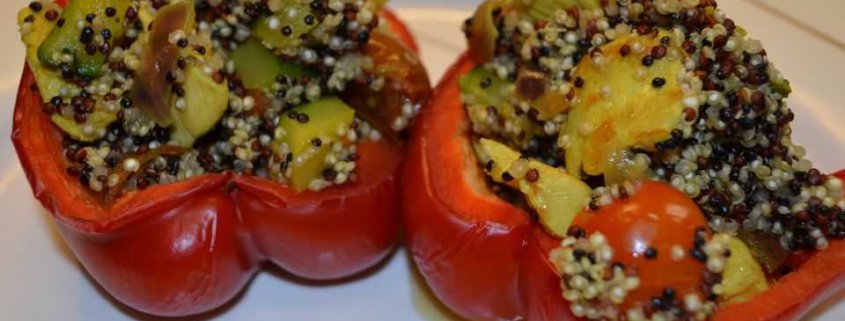 Detox: Gefüllte Paparika mit Quinoa, Gemüse und Poulet - weight ...