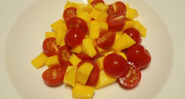 Tomaten Mango Salat