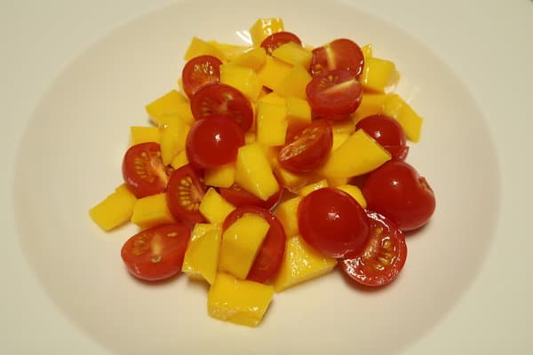 Tomaten Mango Salat