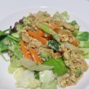 Haferflocken Gemüse Rührei mit Salat